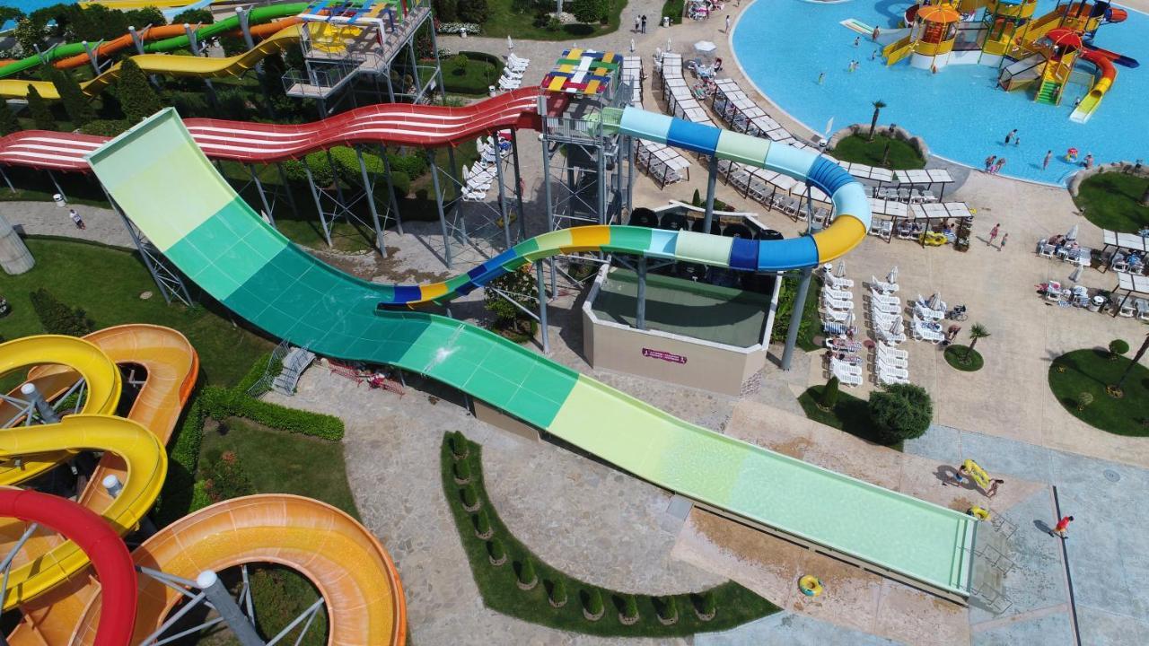 Aqua Nevis & Aqua Park מלון