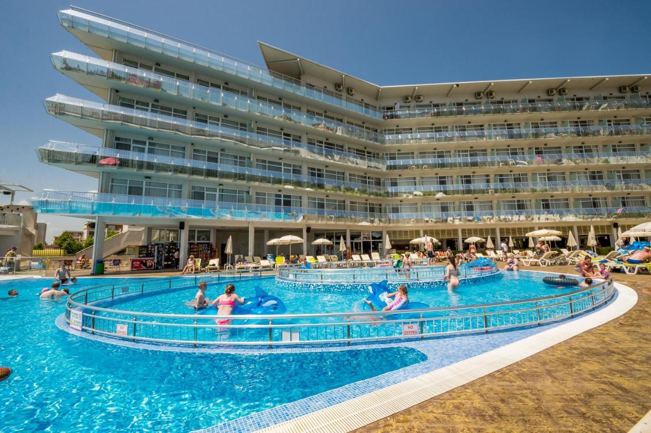 Aqua Nevis & Aqua Park 4*