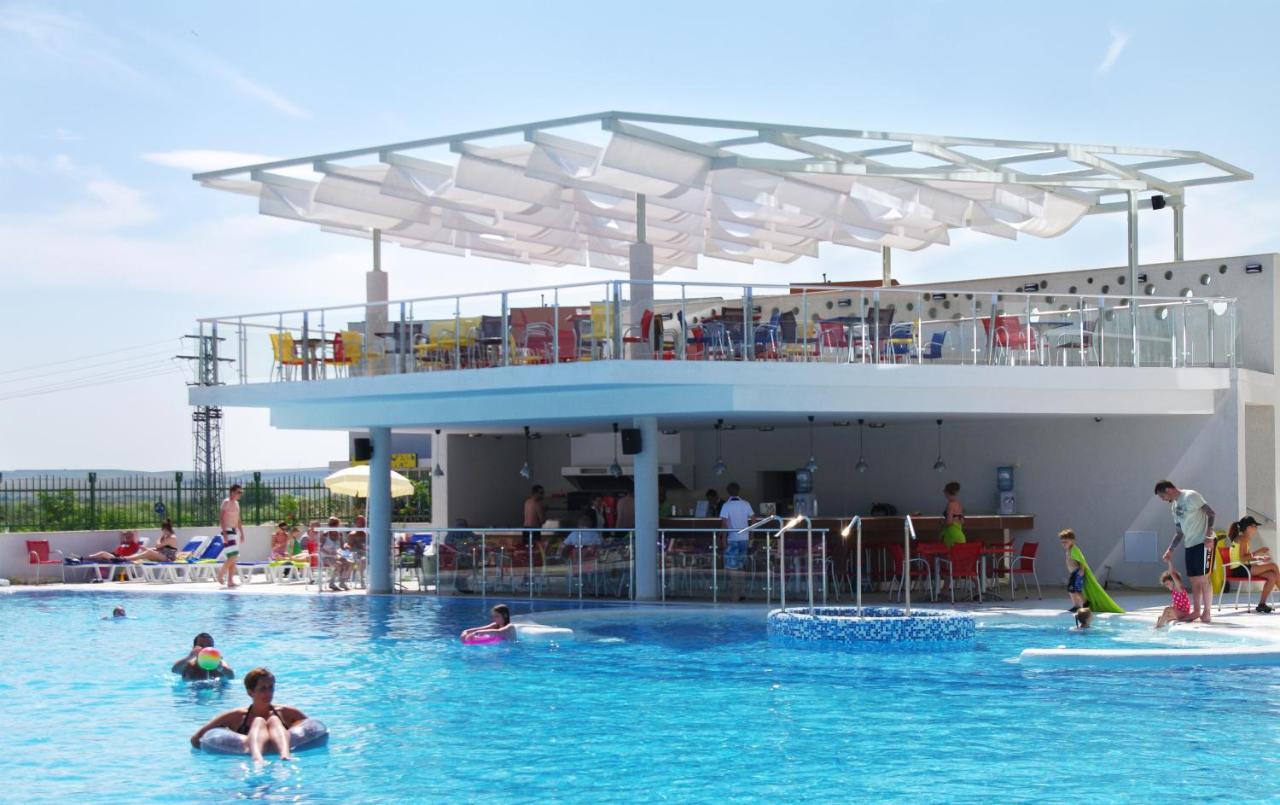 מלון Aqua Nevis & Aqua Park