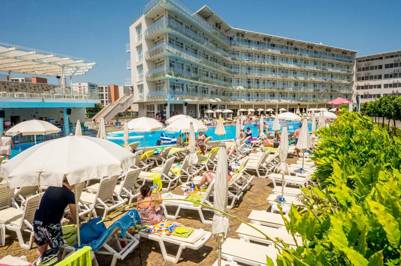 Aqua Nevis & Aqua Park 4*