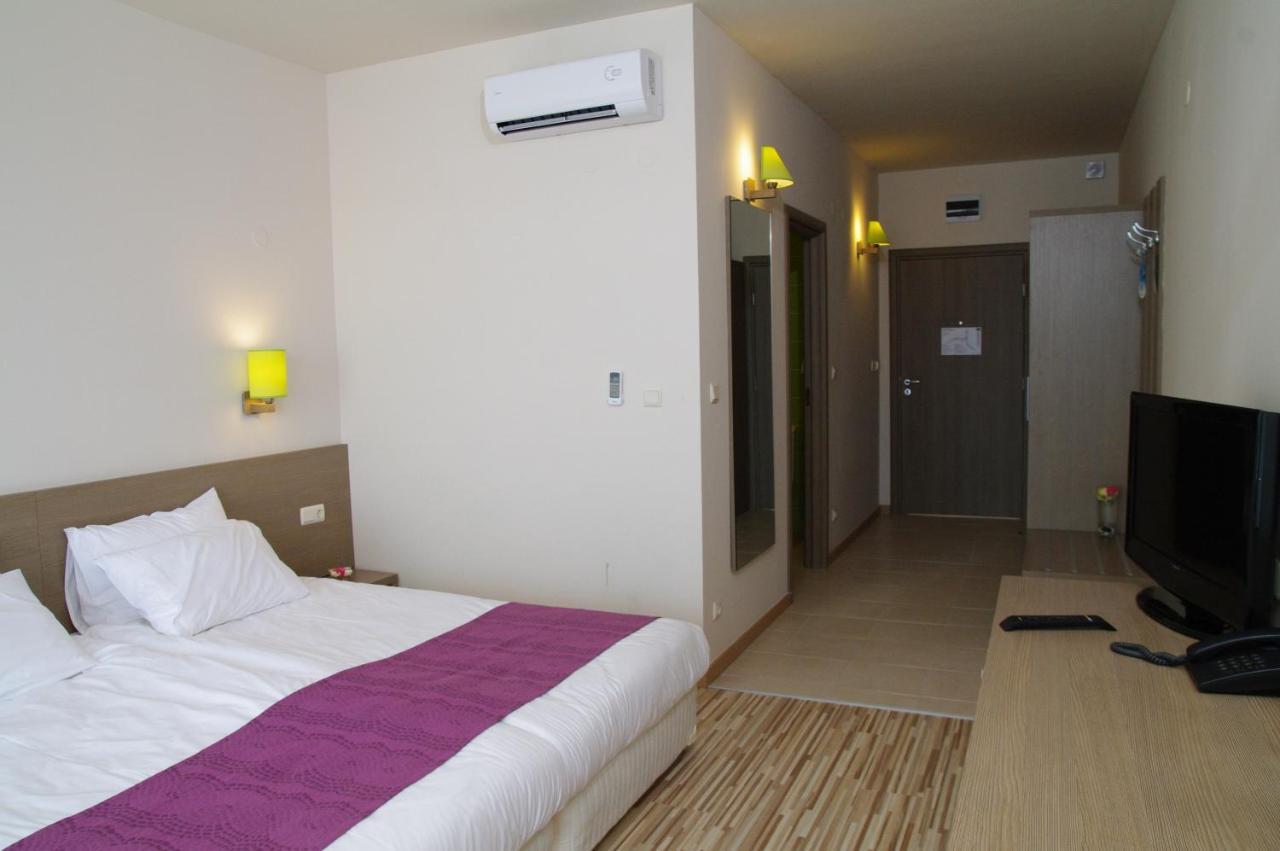 Aqua Nevis & Aqua Park 4*